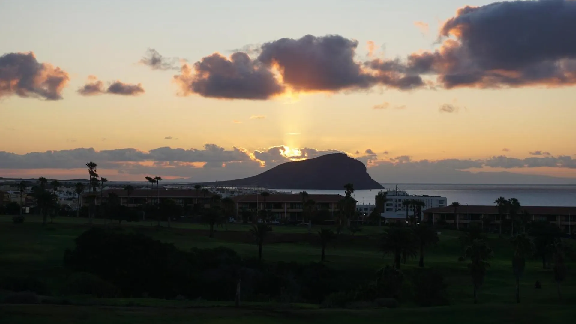 Golf Del Sur Apartment - Magnificent Panorama Of The Ocean, El Teide, And Montana Roja San Miguel de Abona Spagna