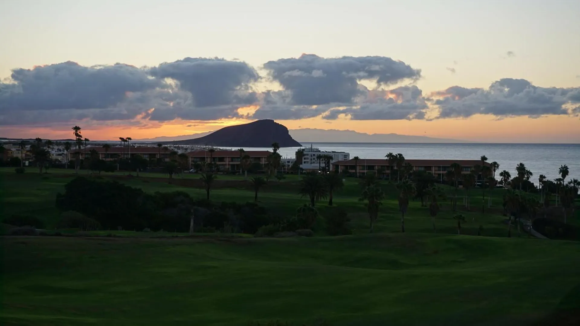 Golf Del Sur Apartment - Magnificent Panorama Of The Ocean, El Teide, And Montana Roja San Miguel de Abona
